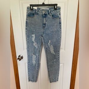 Tinseltown Hi-rise mom jean Size 9 NWT